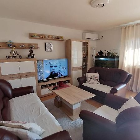 Airport Apartment Surčin Exteriér fotografie