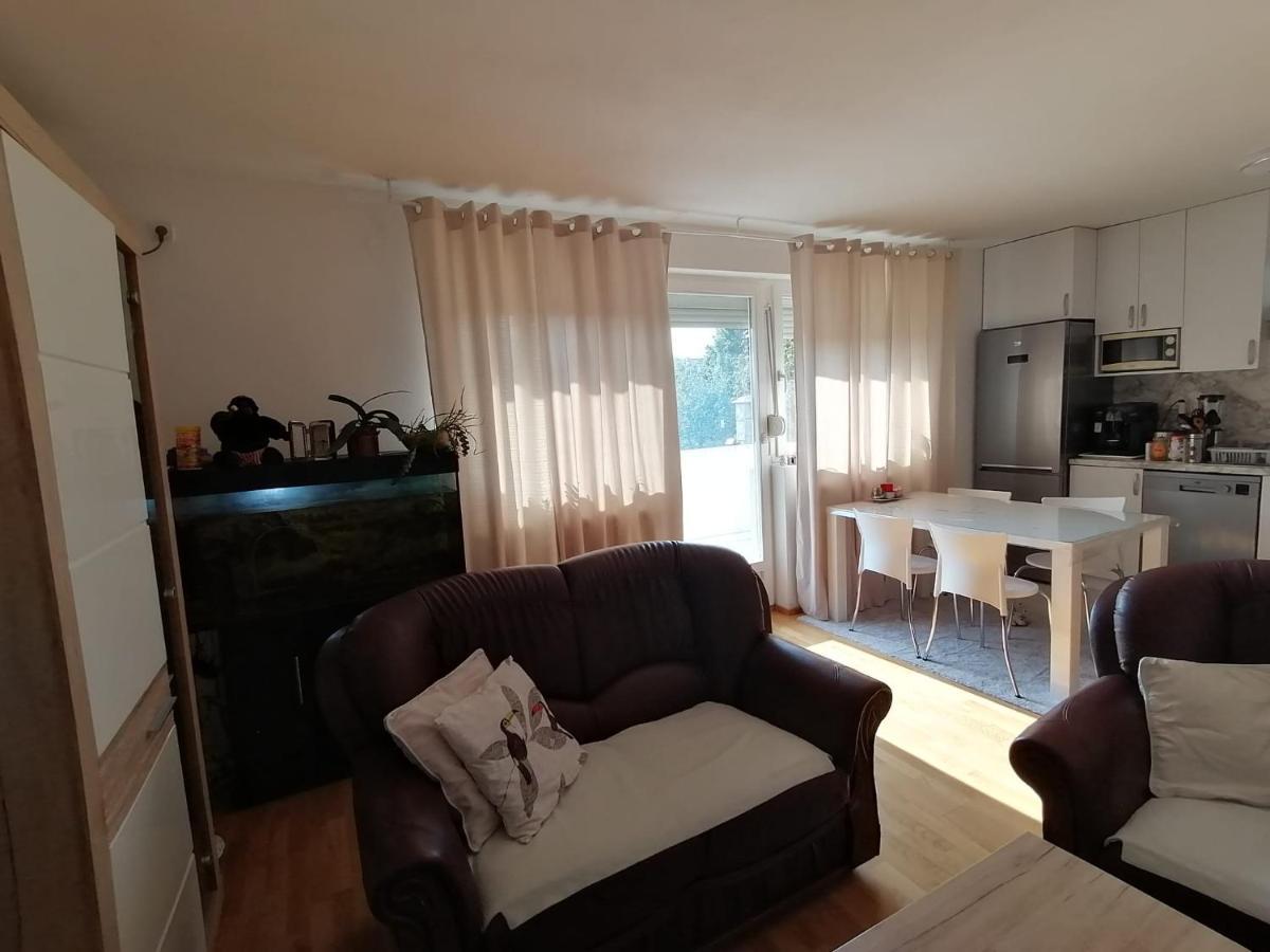 Airport Apartment Surčin Exteriér fotografie